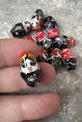 Керамическая бусина, матрешка, 22/13 мм.