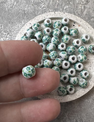 Керамические бусины, зелёные, 8 мм., 5 штук