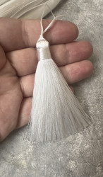 Кисточка, белая, крупная