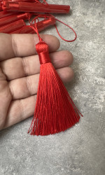 Кисточка, красная, крупная