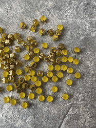 10 штук, шатоны Preciosa Maxima 3,2 мм., жёлтые матовые